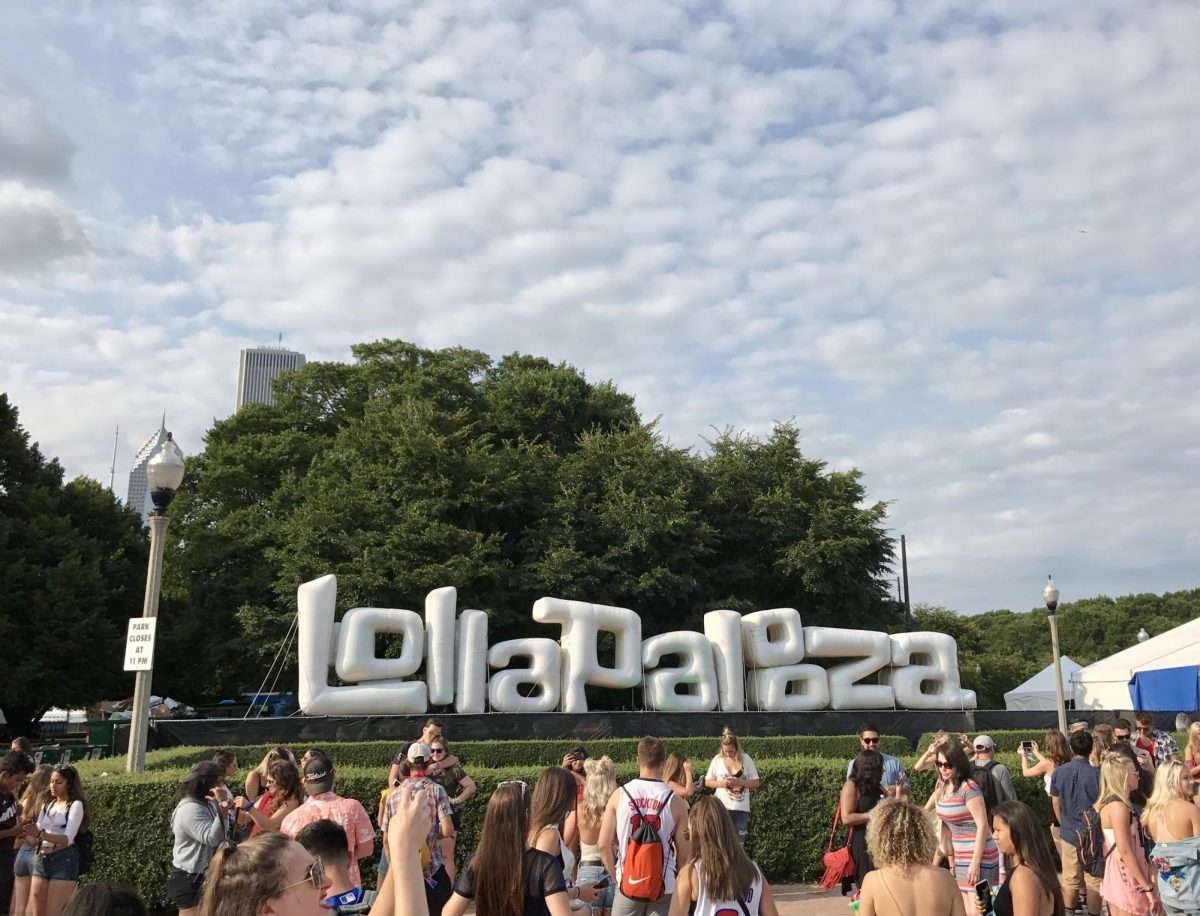 Lacrossewi, CC BY-SA 4.0 , via Wikimedia Commons
https://commons.wikimedia.org/wiki/File:Lollapalooza_Chicago.jpg